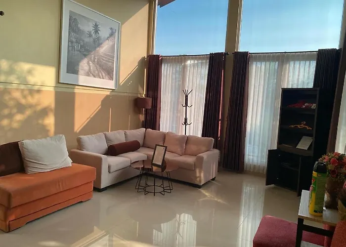 Embay House & Private Pool Hotel Bogor