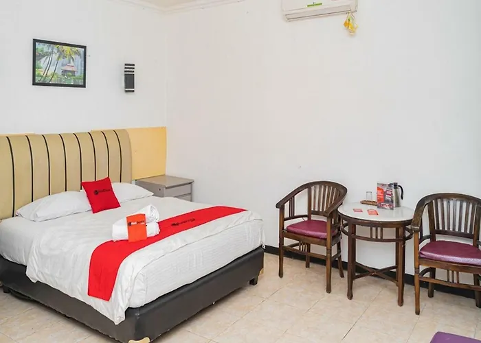 Reddoorz Plus @ Cibogo Puncak 3 Bogor